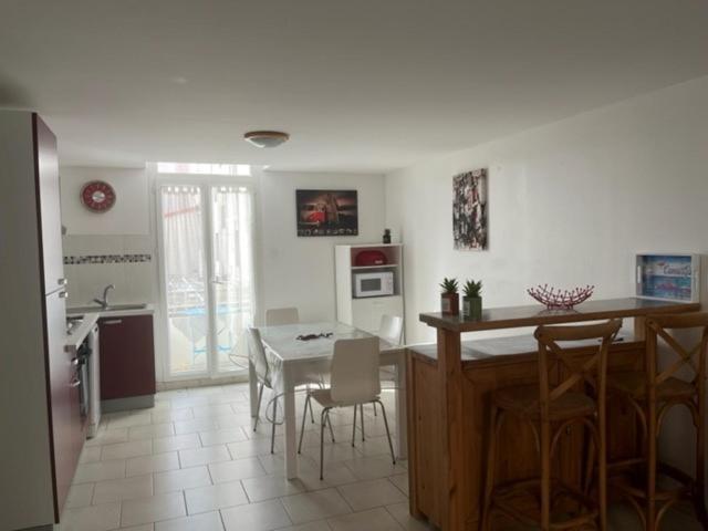 Villa Magali - Appartement Climatise T3 Duplex - Grau-Du-Roi - Hypercentre 20 M De La Plage Le Grau-du-Roi Ngoại thất bức ảnh